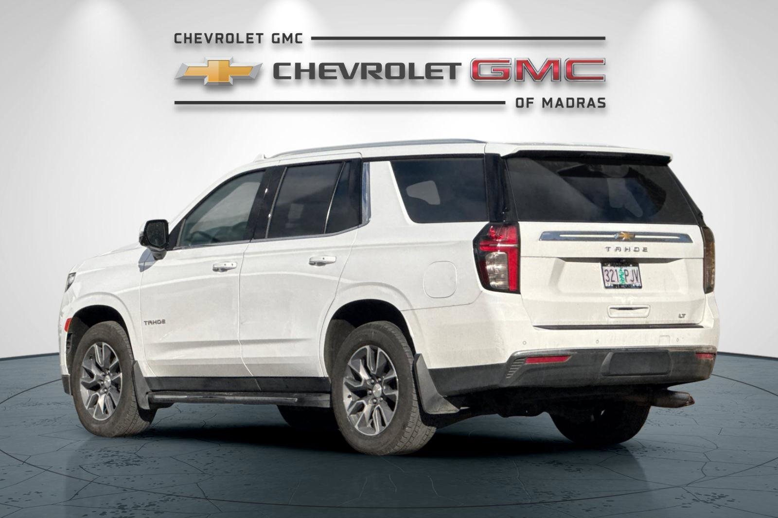 Used 2023 Chevrolet Tahoe LT w/ Luxury Package image 5