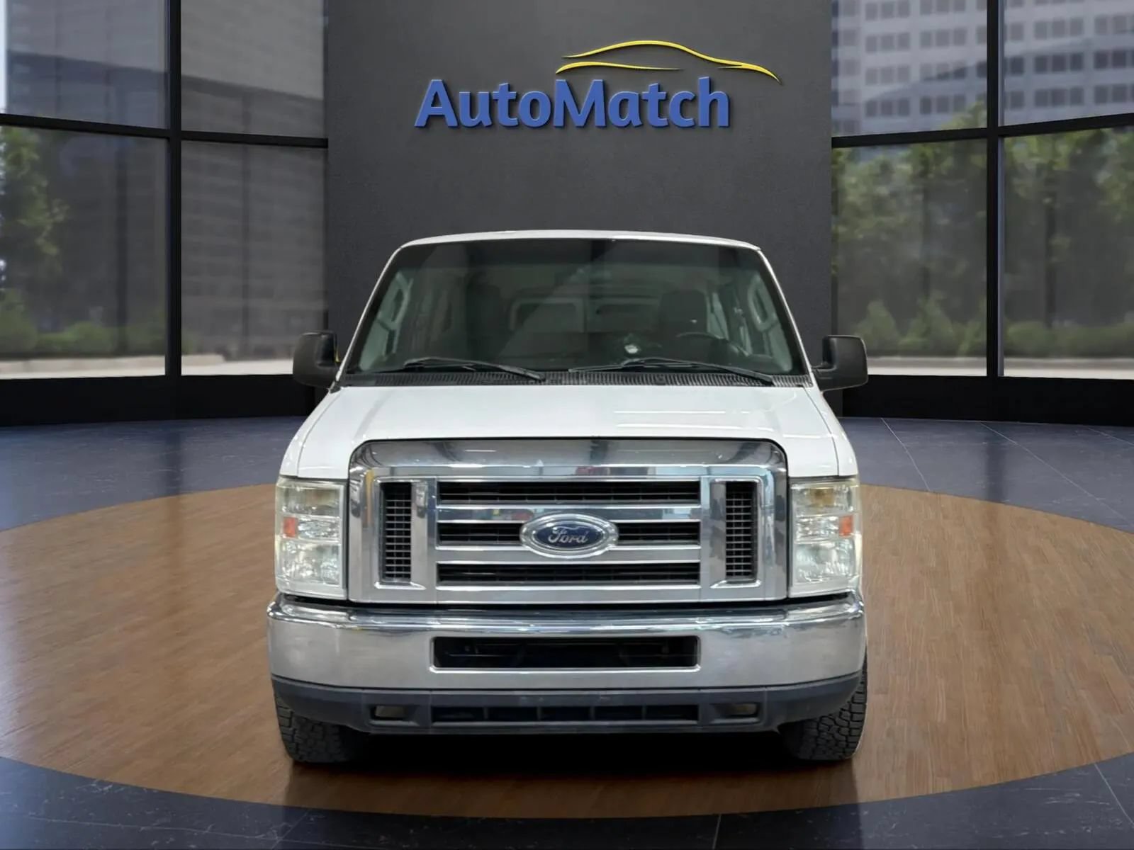 Used 2009 Ford E-350 and Econoline 350 XLT RWD image 2