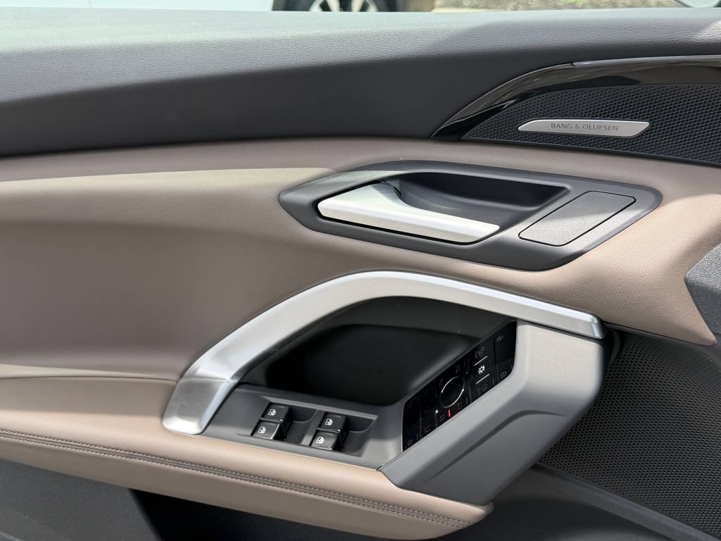 Certified 2025 Audi Q5 Prestige AWD/4WD image 40