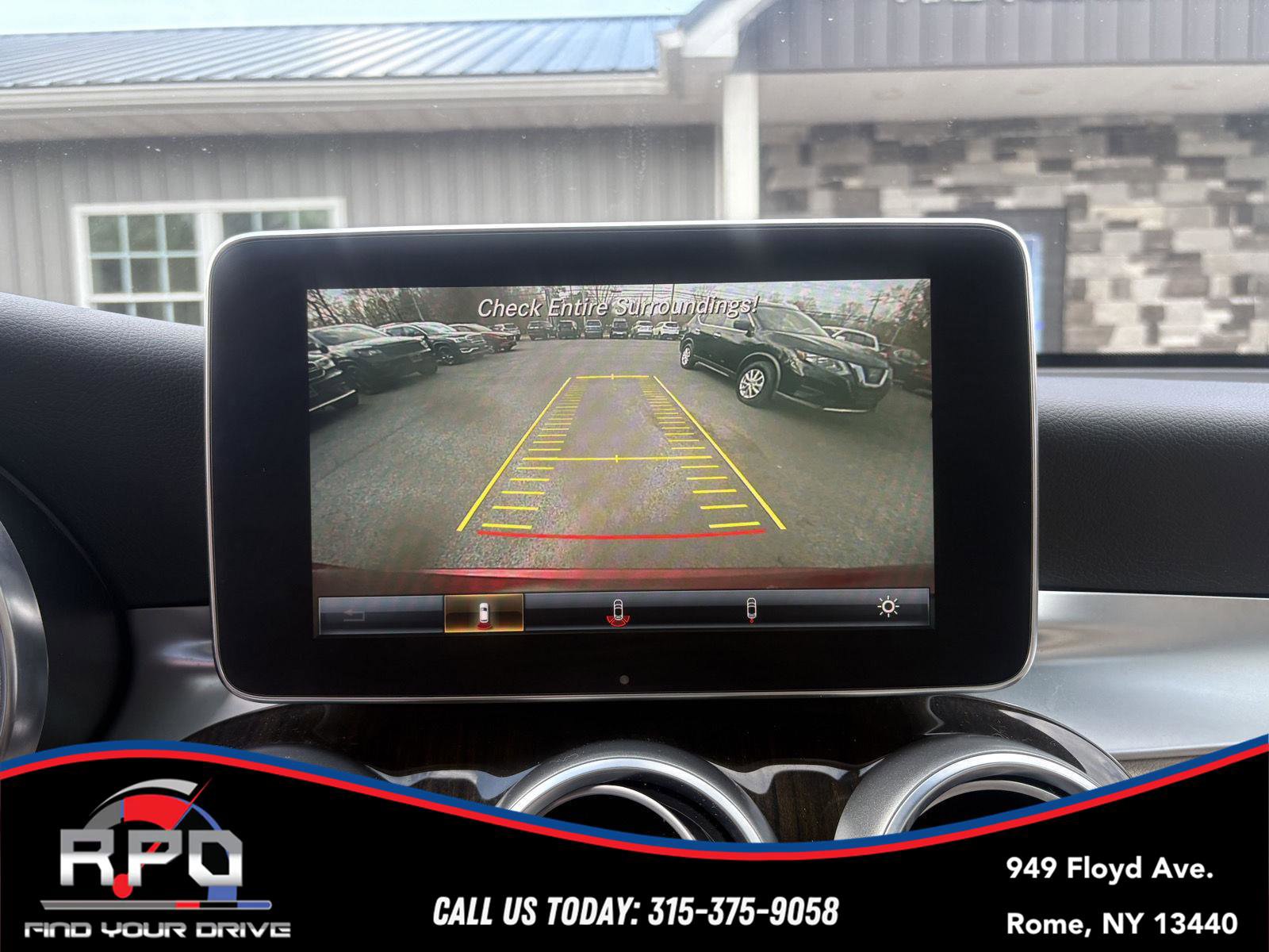 Used 2017 Mercedes-Benz GLC 300 4MATIC image 15