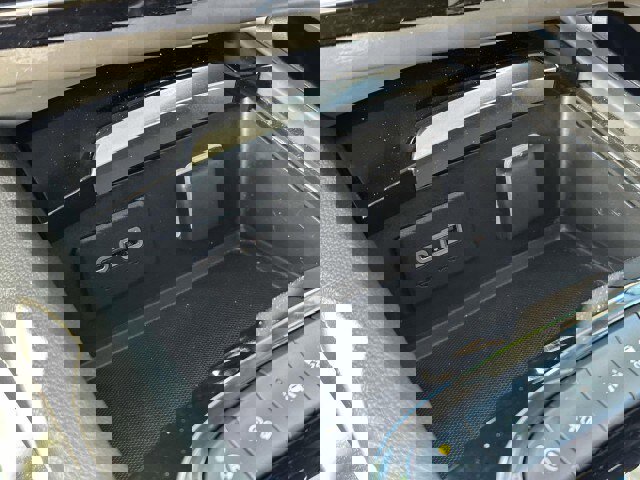 Used 2023 Buick Envision Essence image 22