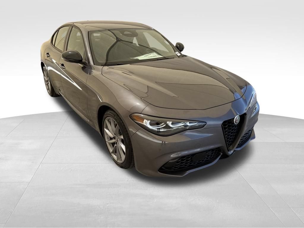 New 2026 Alfa Romeo Giulia w/ Driving Assist Package RWD image 5