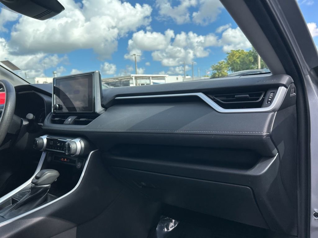 Used 2024 Toyota RAV4 XLE image 24