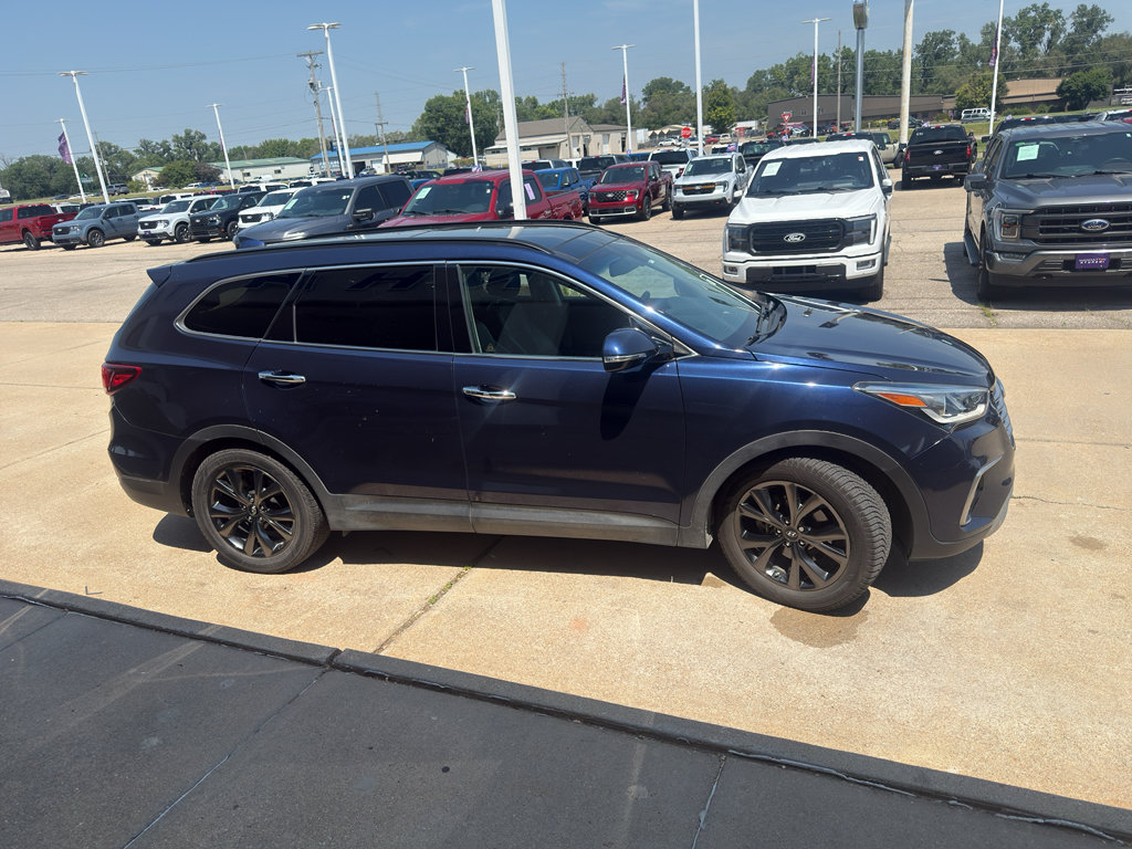 Used 2017 Hyundai Santa Fe FWD image 5