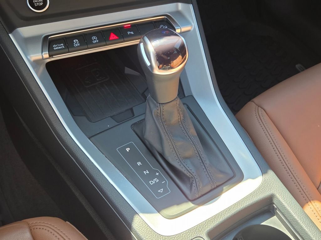 Used 2023 Audi Q3 2.0T Premium Plus w/ Premium Plus Package image 16