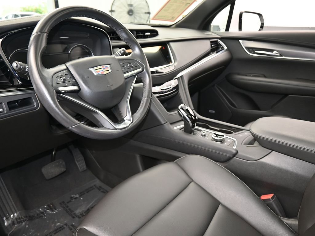 Used 2024 Cadillac XT6 Luxury image 13