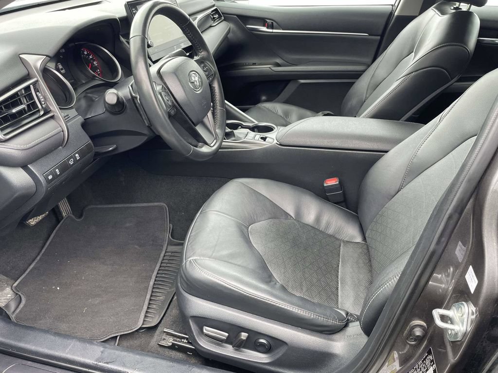 Used 2024 Toyota Camry XSE FWD image 12