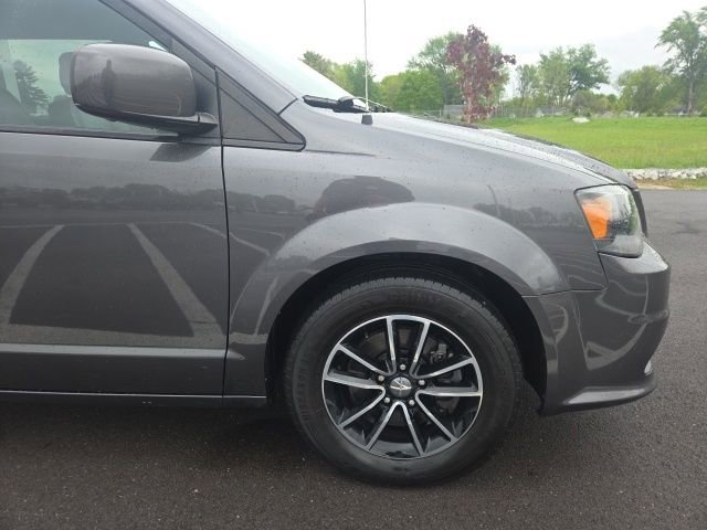Used 2018 Dodge Grand Caravan GT FWD image 4