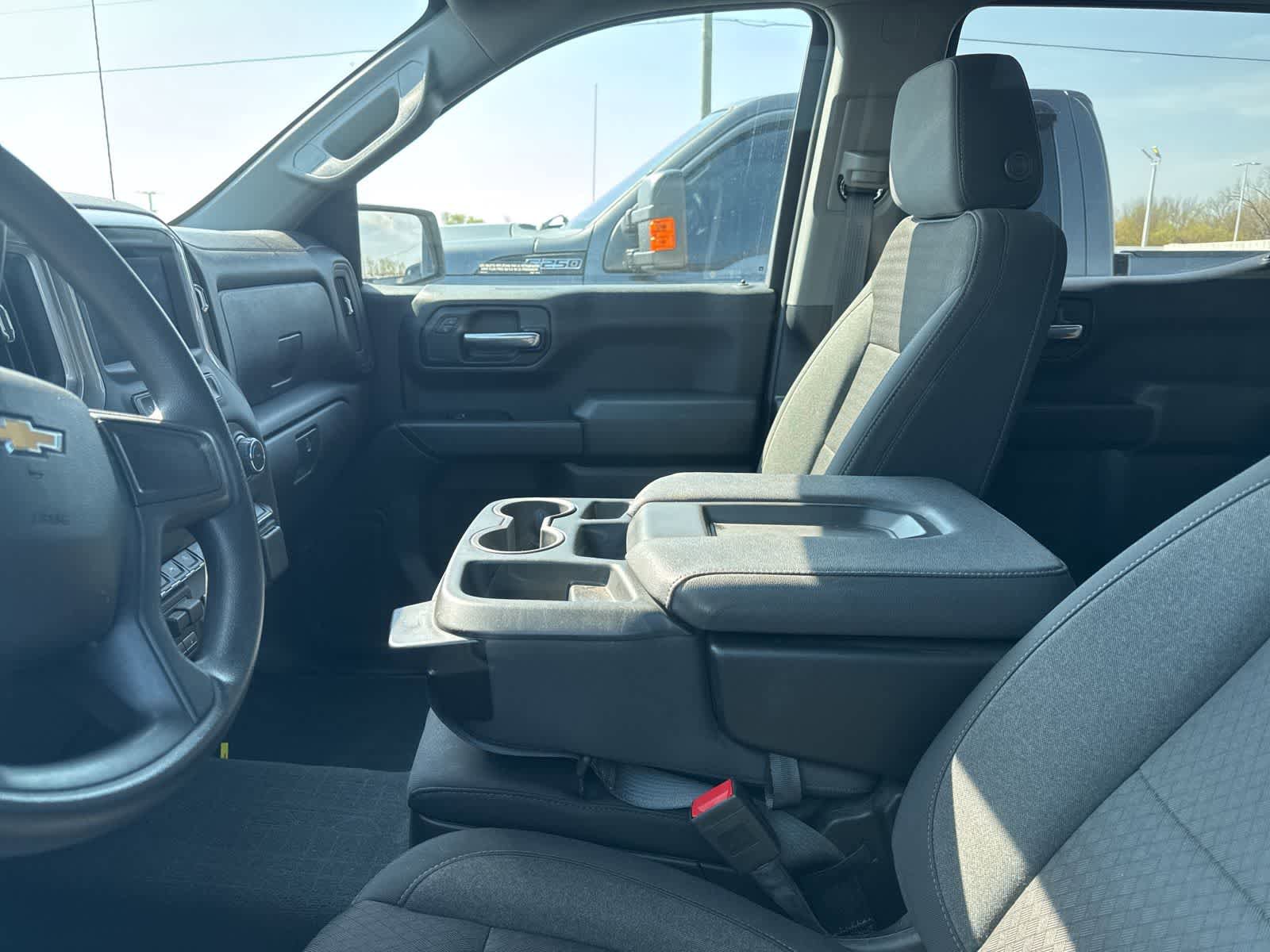 Used 2024 Chevrolet Silverado 1500 Custom AWD/4WD image 31