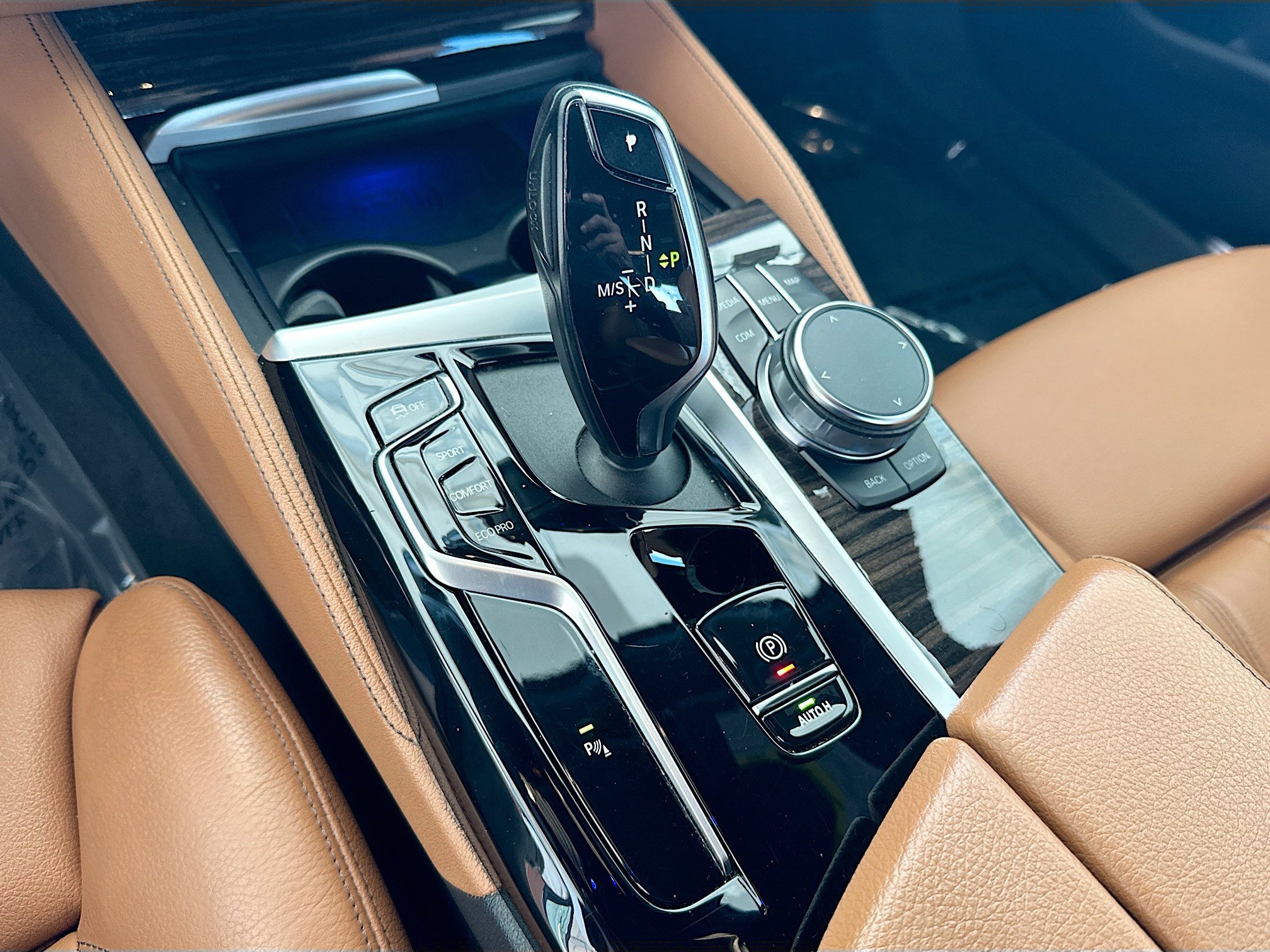 Used 2022 BMW 540i w/ M Sport Package RWD image 16