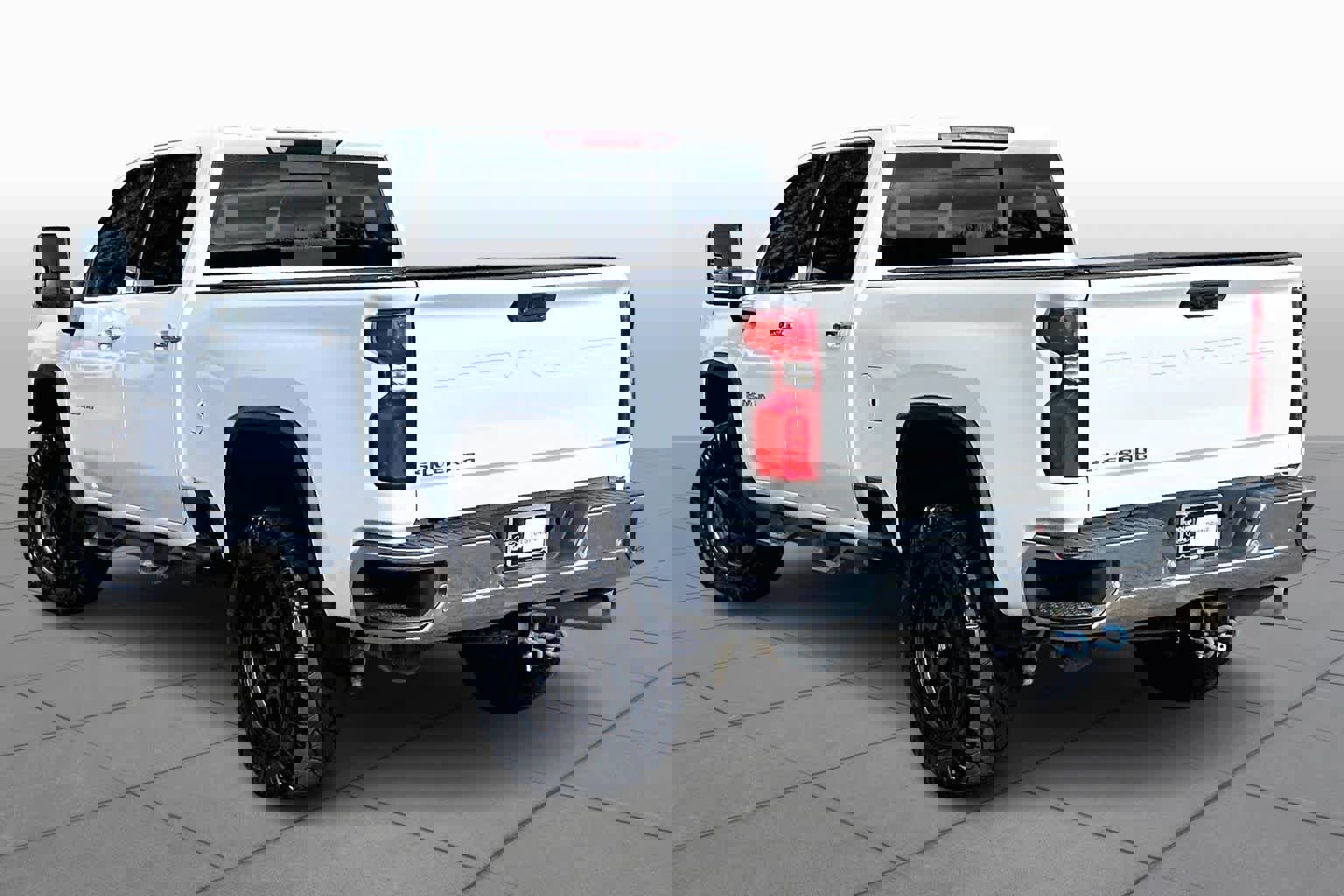 Used 2021 Chevrolet Silverado 2500 LTZ w/ LTZ Plus Package image 11