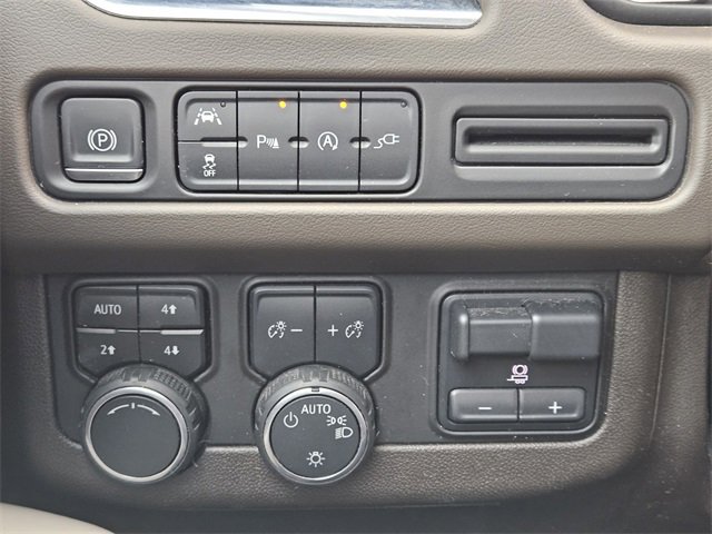 Used 2021 Chevrolet Tahoe LT w/ LT Signature Package image 22