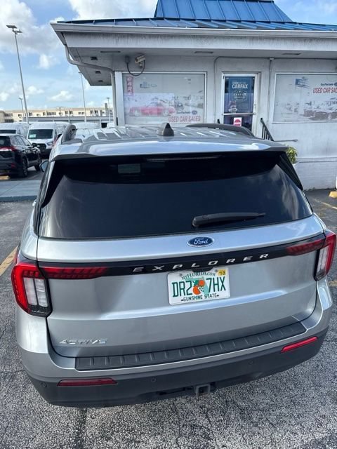 Used 2025 Ford Explorer Active RWD image 6