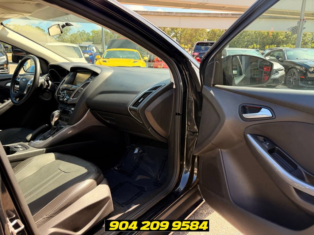 Used 2014 Ford Focus Titanium FWD image 33