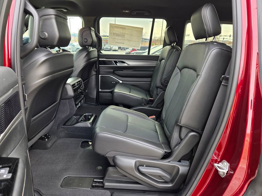 New 2026 Jeep Grand Wagoneer 4WD image 25