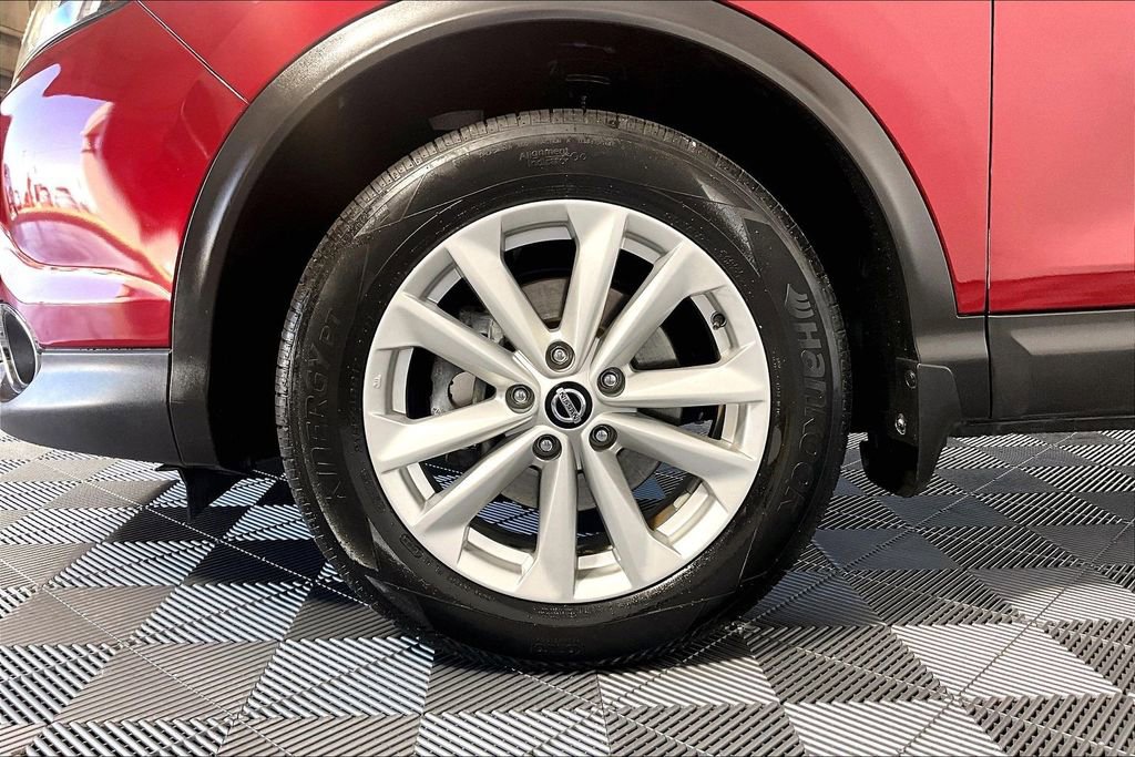 Used 2019 Nissan Rogue Sport SV w/ Technology Package FWD image 8