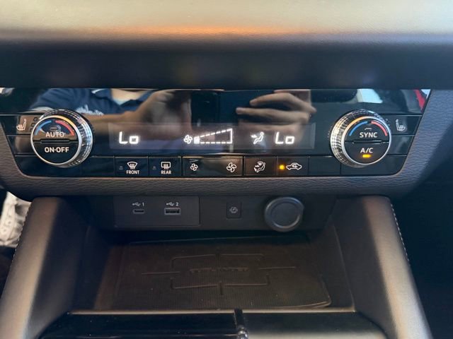 Used 2024 Mitsubishi Outlander SE Black Edition FWD image 21