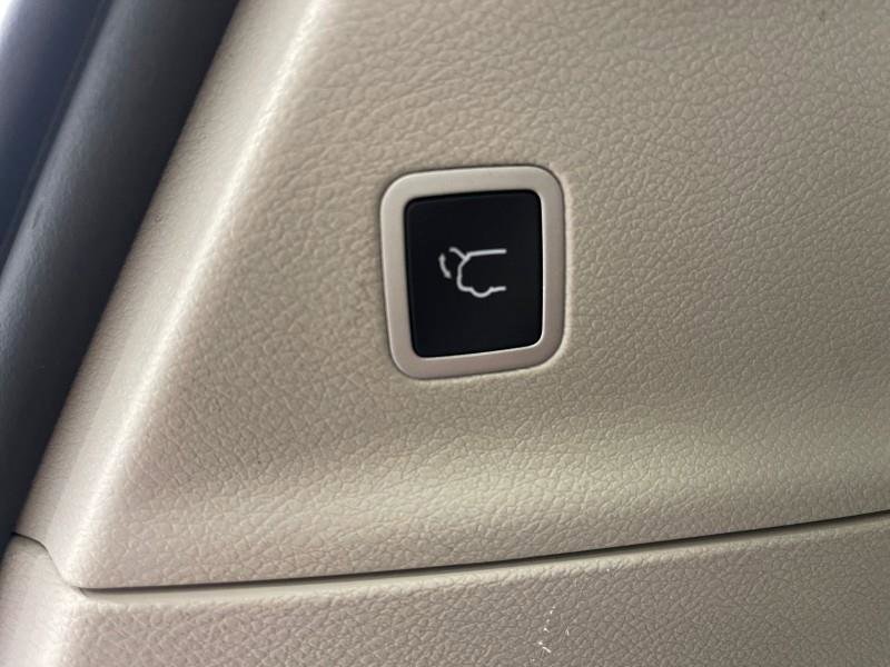 Used 2023 Chrysler Pacifica Touring-L image 45