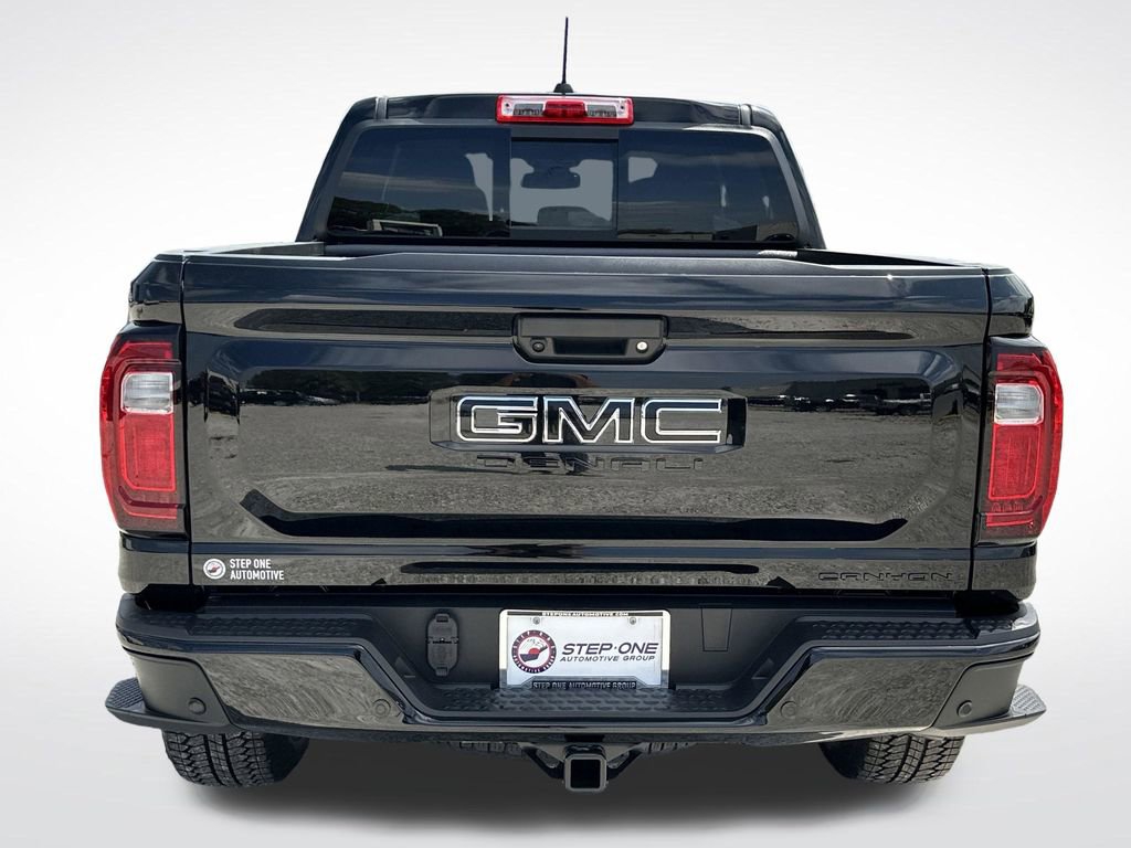 New 2026 GMC Canyon Denali w/ LPO, Denali Black Edition image 6
