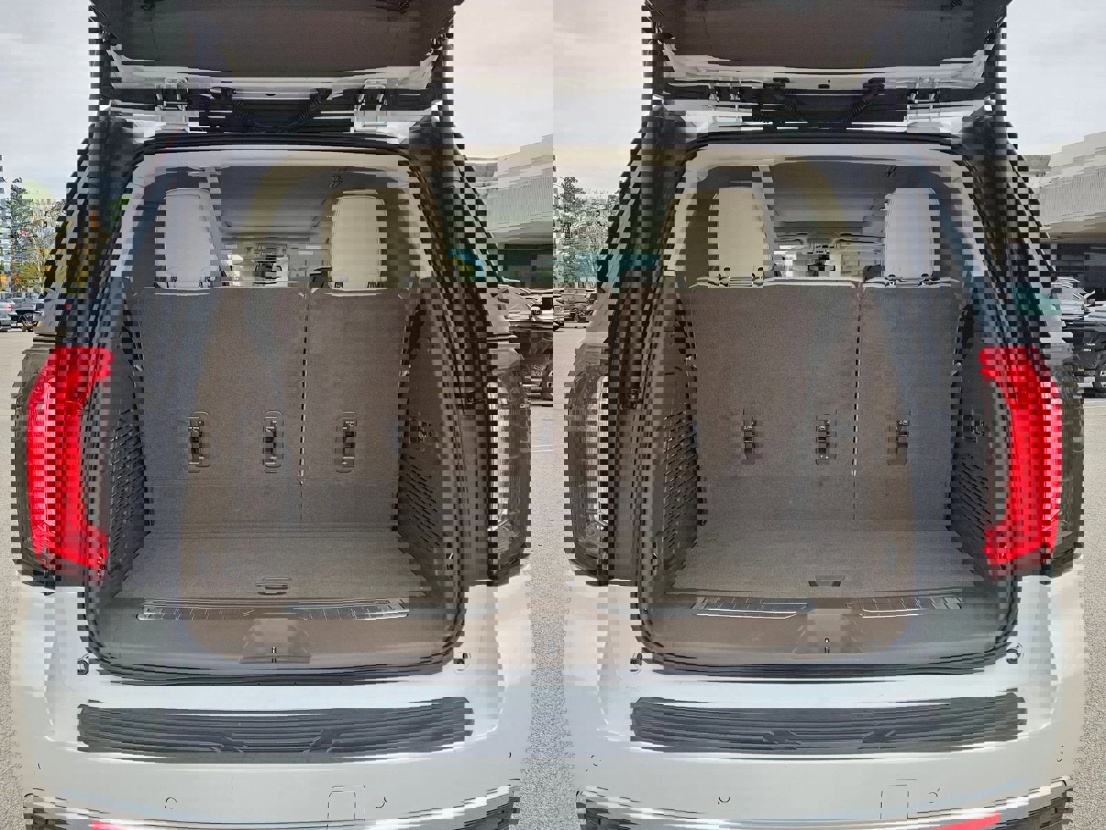 Used 2021 GMC Yukon Denali image 4