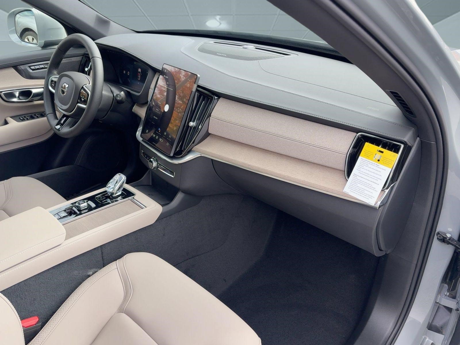 Certified 2026 Volvo XC90 B6 Plus w/ Protection Package AWD/4WD image 31