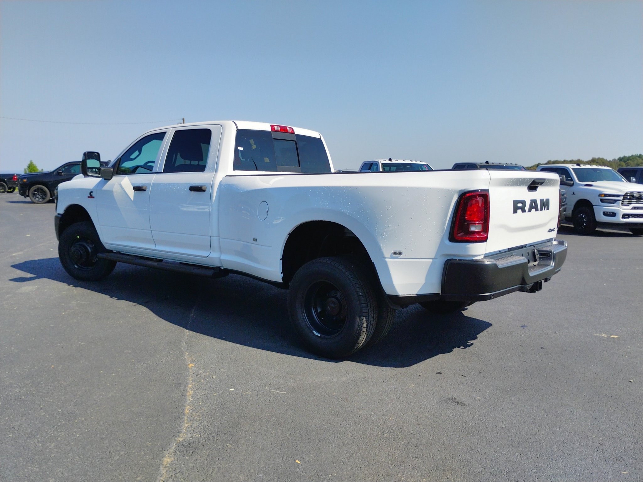New 2027 RAM 3500 Tradesman AWD/4WD image 7