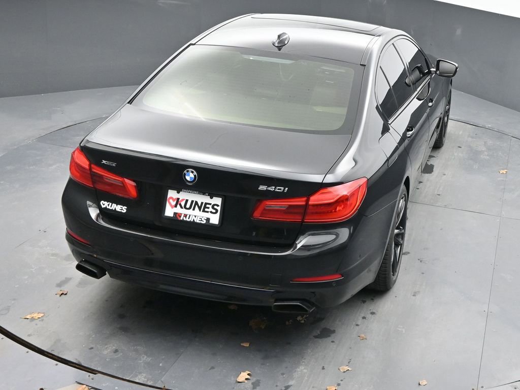 Used 2017 BMW 540i xDrive image 21
