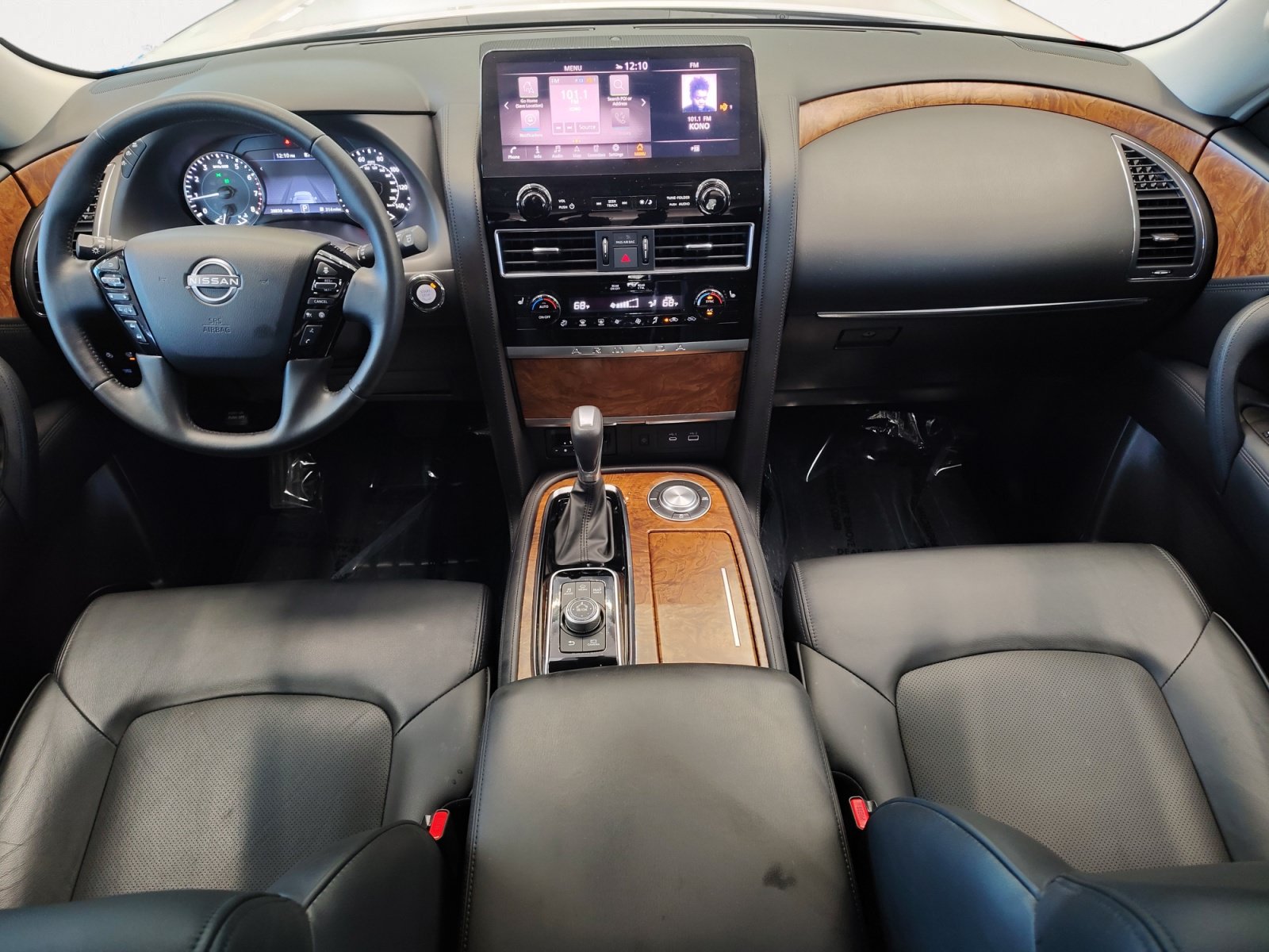 Used 2023 Nissan Armada SL w/ Captain's Chairs Package RWD image 3