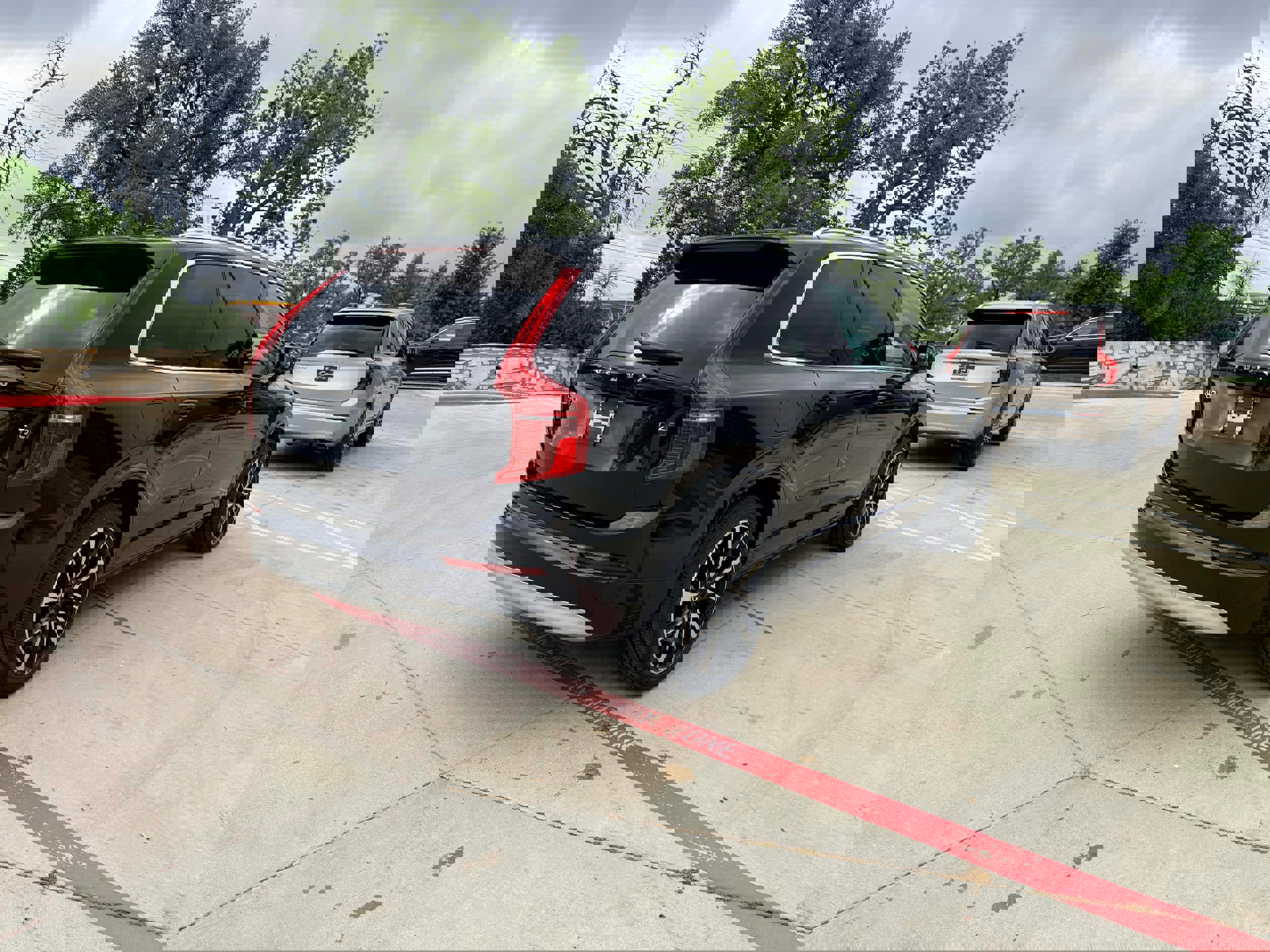 Certified 2022 Volvo XC90 T6 Momentum image 6