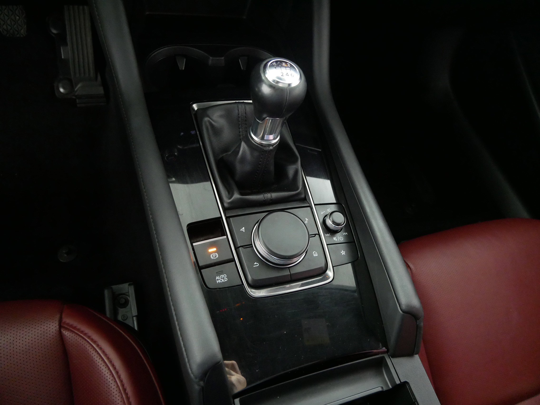 Used 2021 MAZDA MAZDA3 s image 24