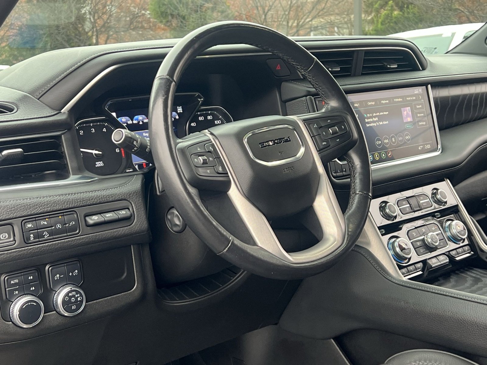 Used 2021 GMC Yukon Denali image 14