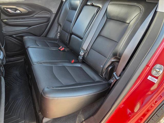 Used 2023 GMC Terrain SLT w/ Infotainment Package II image 17