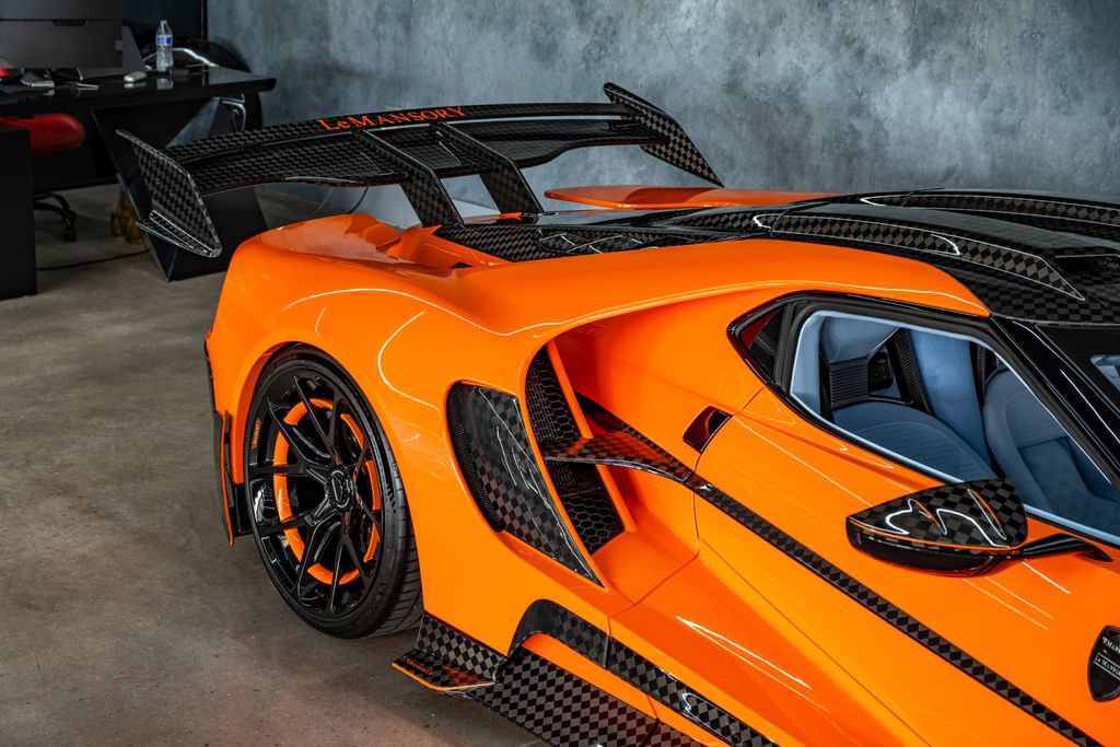 Used 2018 Ford GT RWD image 15