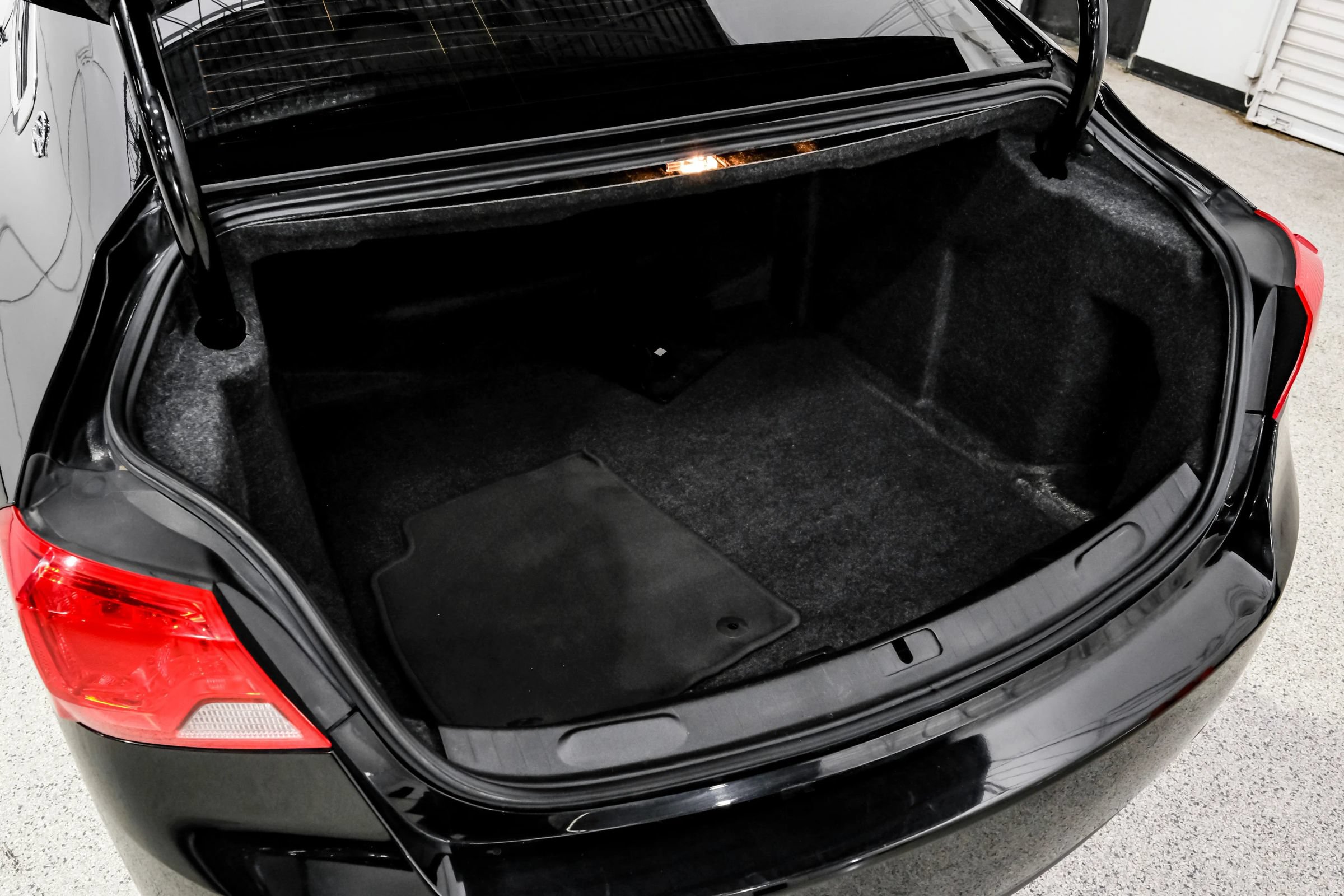 Used 2018 Chevrolet Impala Premier FWD image 62