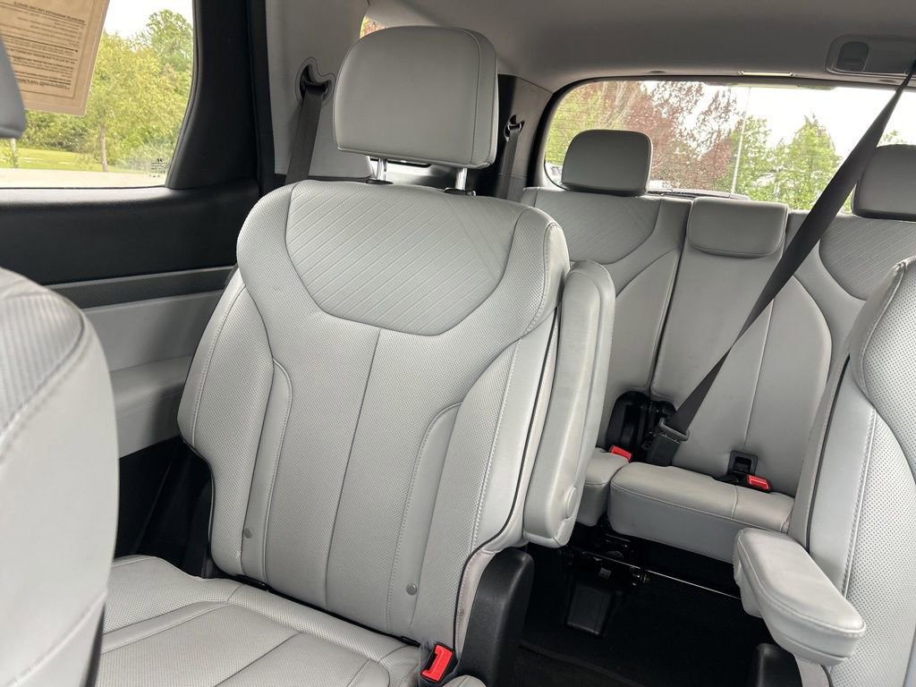 Used 2024 Hyundai Palisade SEL FWD image 12