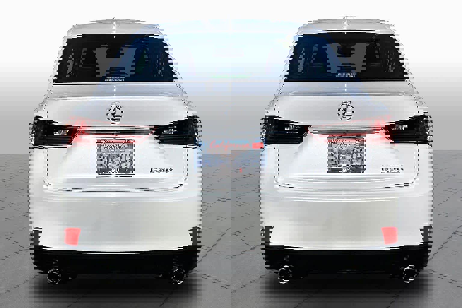 Used 2016 Lexus IS 200t w/ Navigation System Package RWD image 4