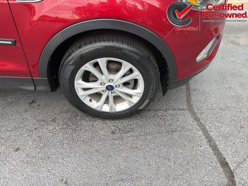 Used 2018 Ford Escape SE FWD image 17