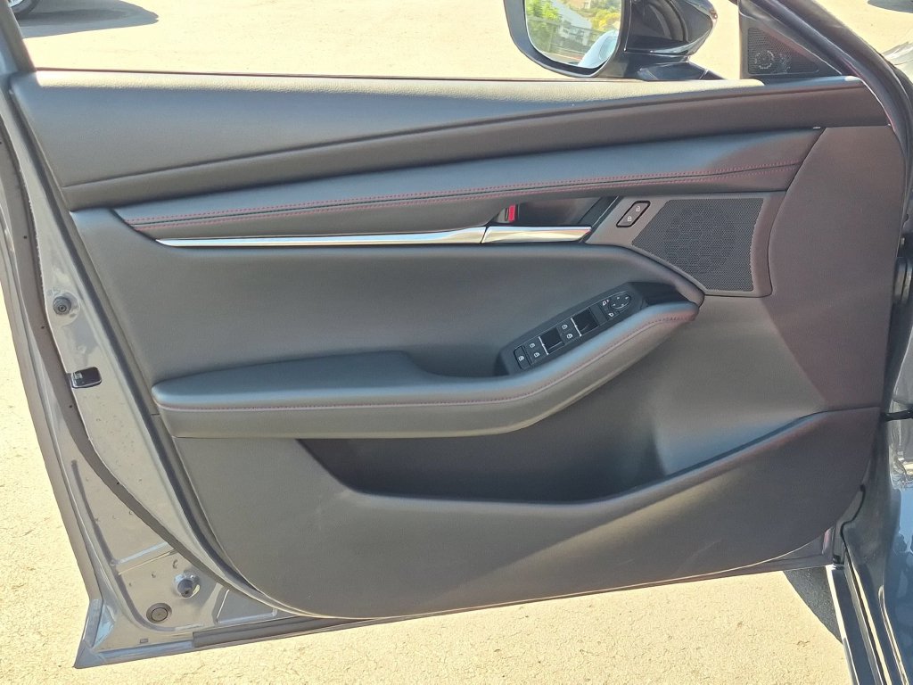 Used 2026 MAZDA MAZDA3 Carbon AWD/4WD image 11