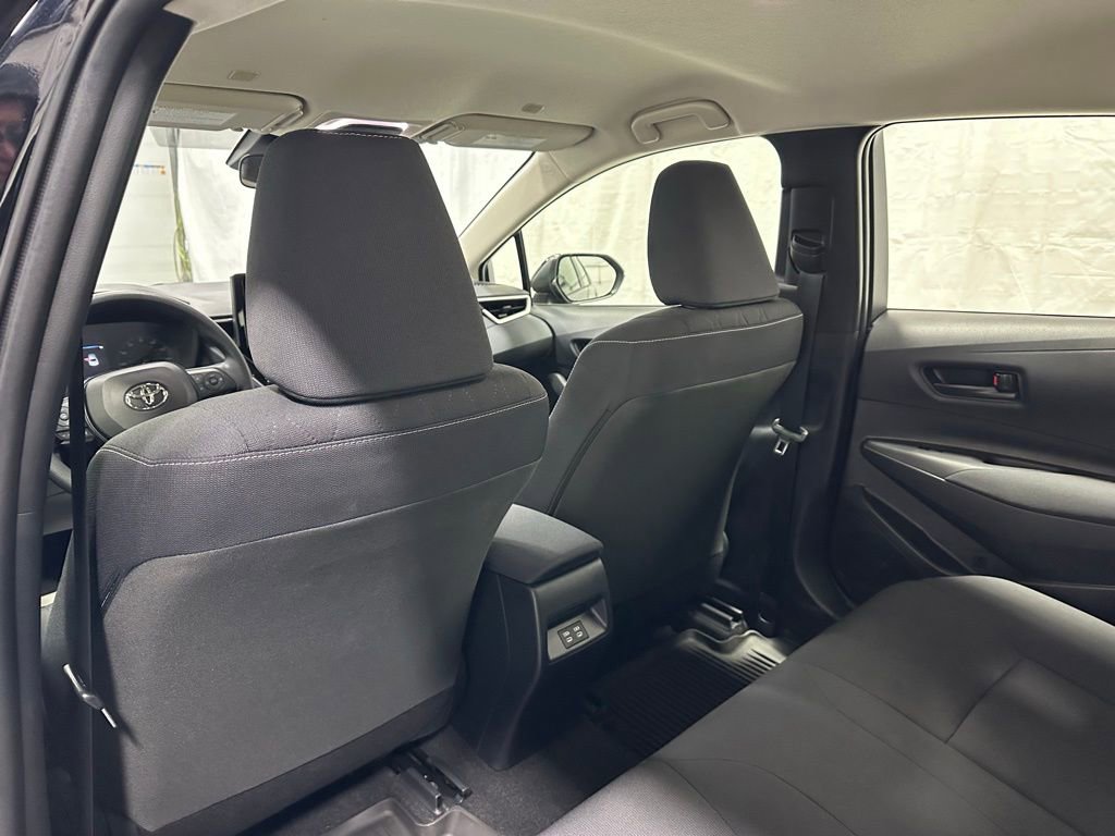 Used 2025 Toyota Corolla LE image 45