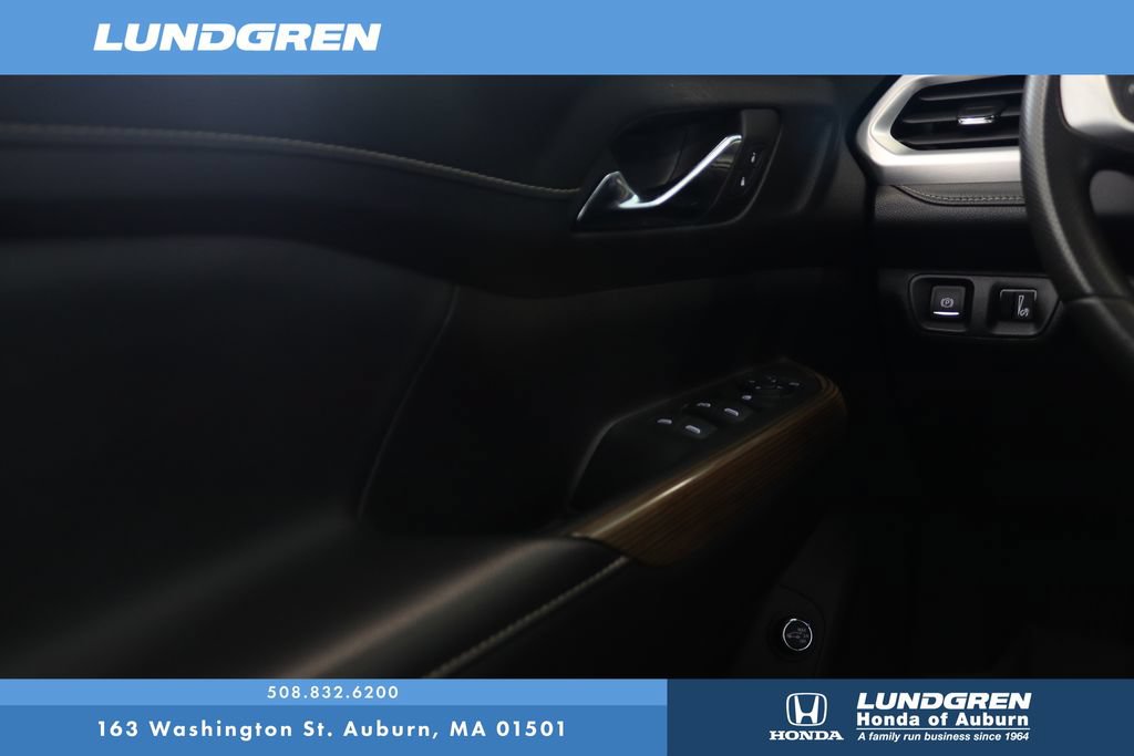 Used 2023 GMC Acadia SLE w/ Driver Convenience Package AWD/4WD image 29