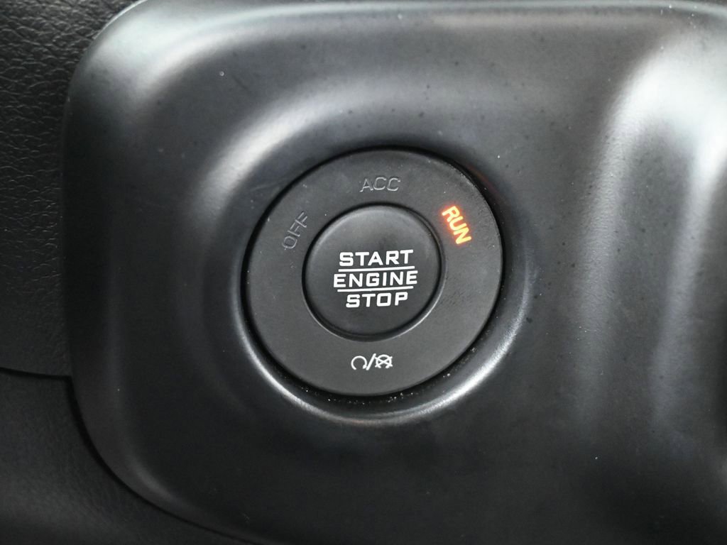 Used 2022 Jeep Wrangler Unlimited Sport image 17