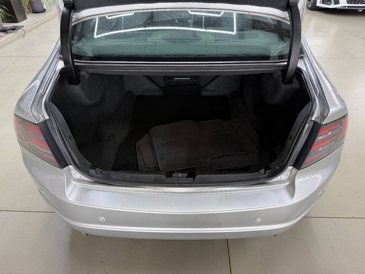Used 2008 Acura TL Type-S FWD image 9