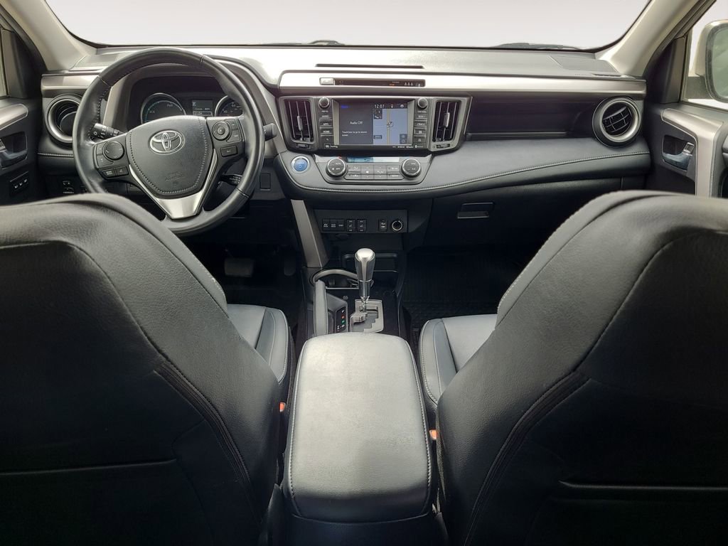 Used 2017 Toyota RAV4 Limited w/ Advanced Technology Package AWD/4WD image 10