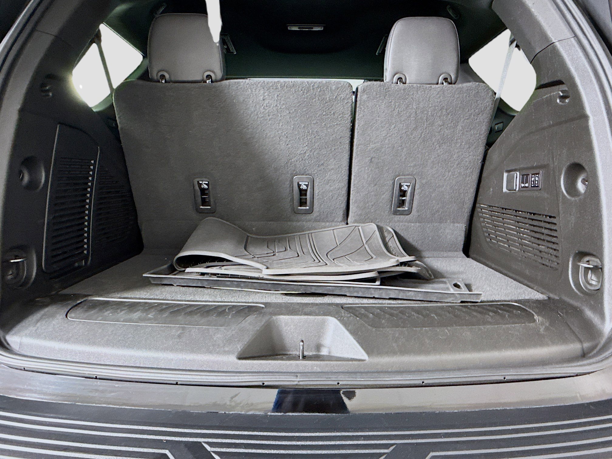 Used 2023 Chevrolet Tahoe LT w/ LT Signature Plus Package RWD image 28