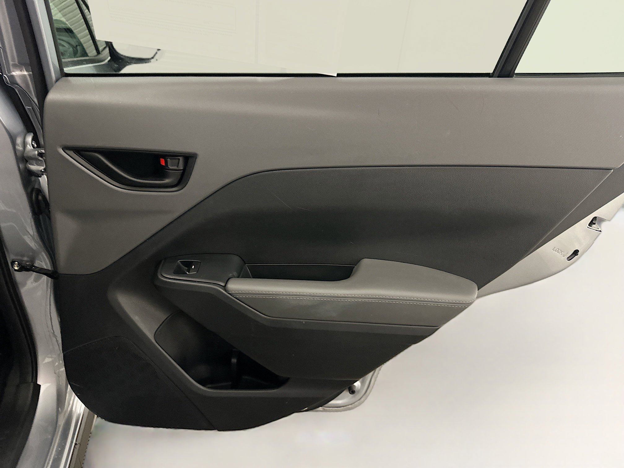 Used 2024 Subaru Crosstrek 2.0i Premium image 31