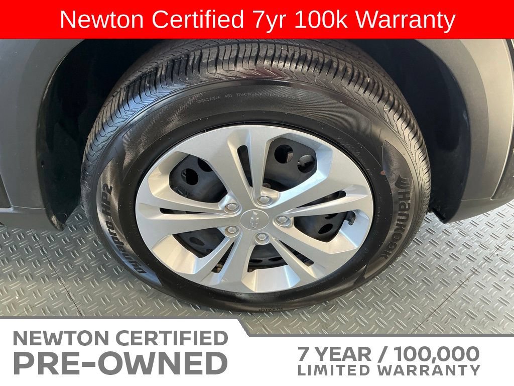 Used 2025 Chevrolet Trax LS FWD image 40