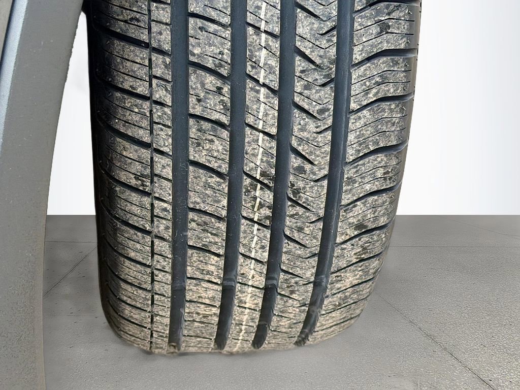 Used 2022 Volkswagen Tiguan SE R-Line image 42