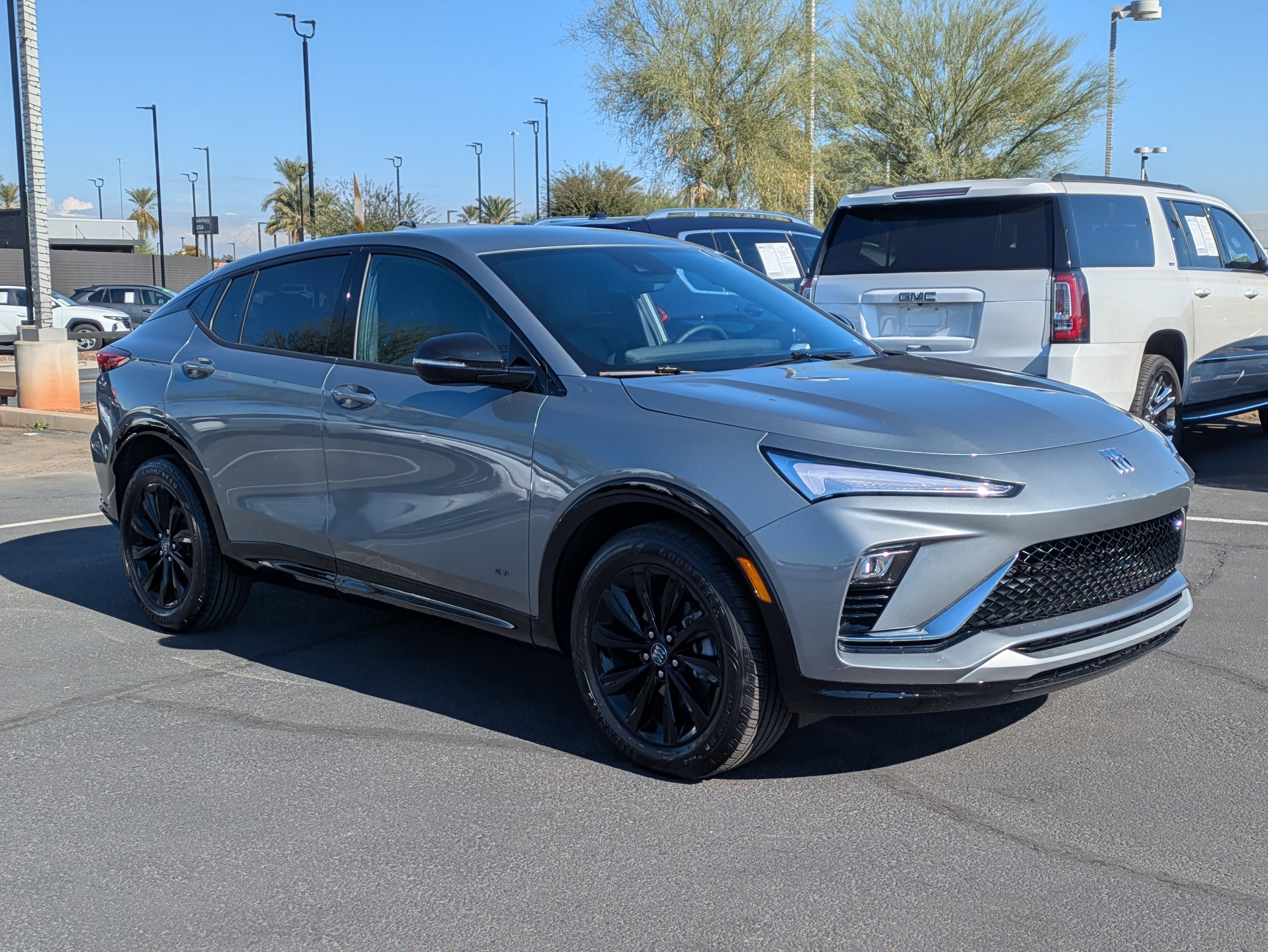 Used 2025 Buick Envista Sport Touring image 8