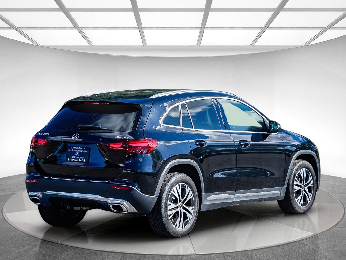 New 2026 Mercedes-Benz GLA 250 4MATIC image 4