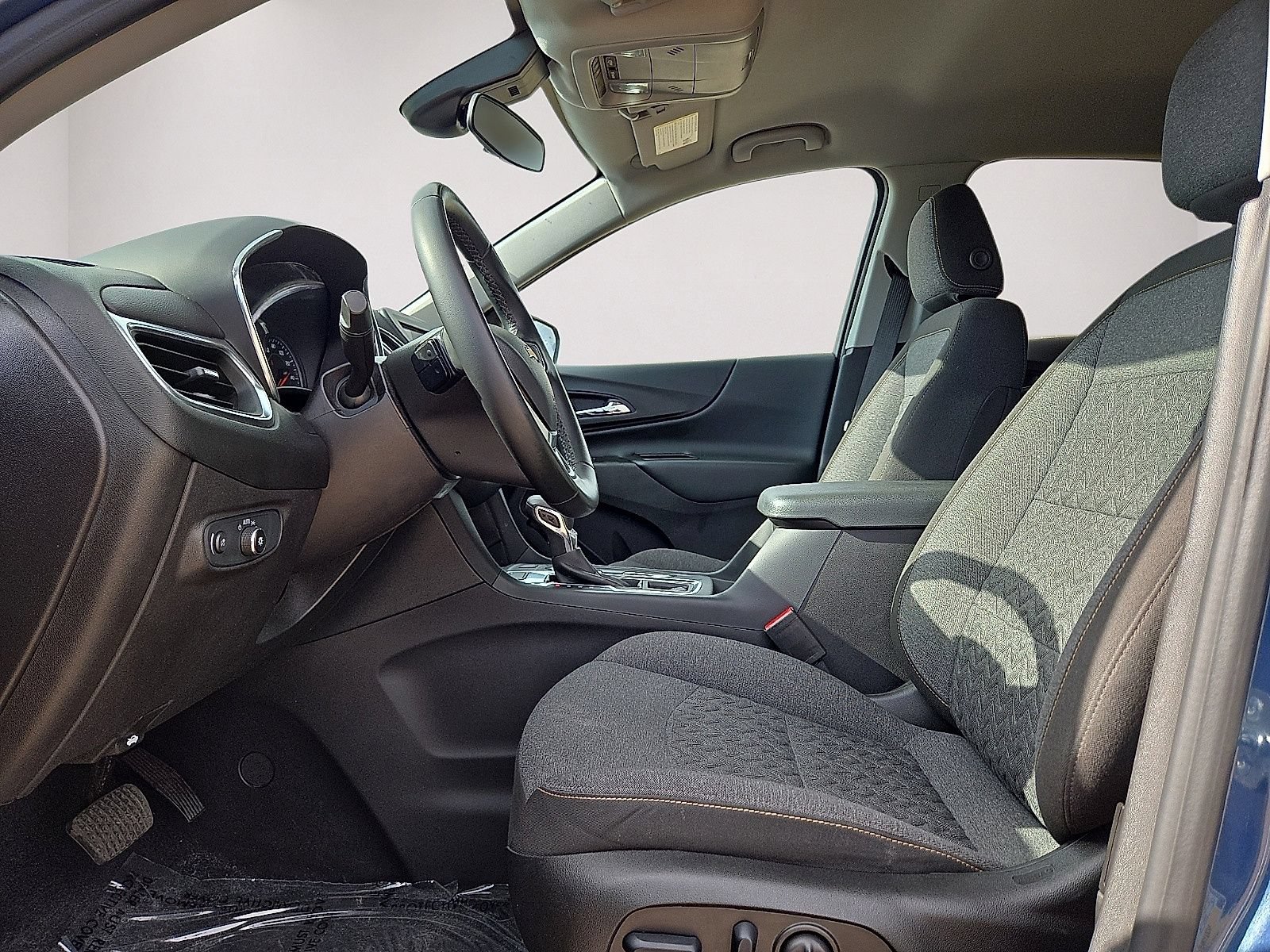 Used 2024 Chevrolet Equinox LT AWD/4WD image 24